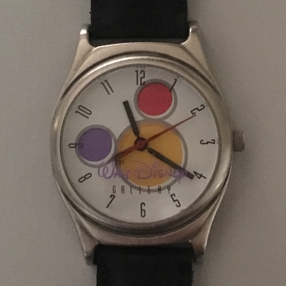 Vintage Walt Disney Gallery Store Exclusive Watch